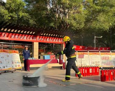 北京经开区消防走进社区开展消防演练，提升居民消防安全意识