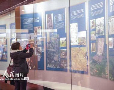 北京：五洲四海“一带一路”文物考古合作展吸引观众