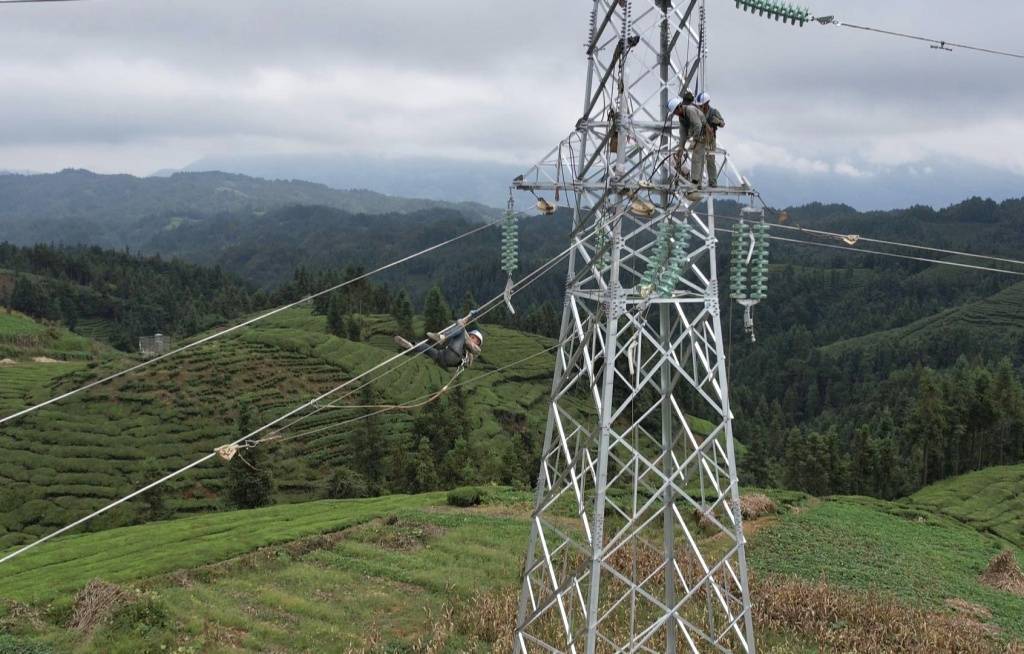 鹤峰：加快电力工程建设 巩固提升农村电力保障水平